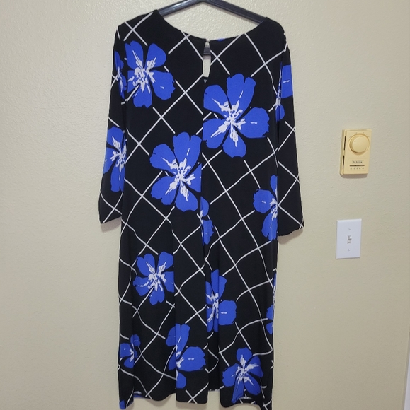 LANE BRYANT Simply Chic Matte Jersey Dress Size 14/16 - Picture 4 of 4